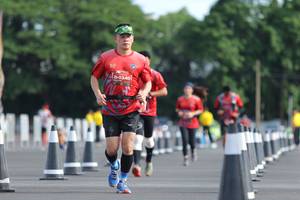 BIB: 0346
                            <button type="button" onclick="openModal(5247239)" class="btn btn-primary btn-sm float-right btn-popup" data-toggle="modal" data-target=".modal-high-quality">
                        <i class="fas fa-shopping-cart"></i> Add to Cart
                    </button>
                                            <button type="button" onclick="isThisMe(5247239, true)" class="btn btn-success btn-sm float-right btn-popup btn-isme hidden" data-toggle="tooltip" data-placement="bottom" title="นี่คือรูปของคุณใช่ไหม คลิกที่นี่เพื่อเอาเข้าอัลบั้ม">
                        <i class="fas fa-plus"></i> Add to album
                    </button>
                    <button type="button" onclick="isThisMe(5247239, false)" class="btn btn-warning btn-sm float-right btn-popup btn-isnotme hidden">
                        <i class="fas fa-ban"></i> Remove from album
                    </button>